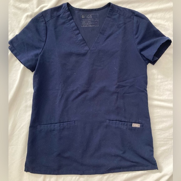 Figs Casma Three Pocket Scrub Top Size XS Navy Blue - Picture 2 of 5